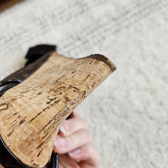 Louis Vuitton Monogram Open-Toe Bow Wedge Heels - Picture 10 of 12